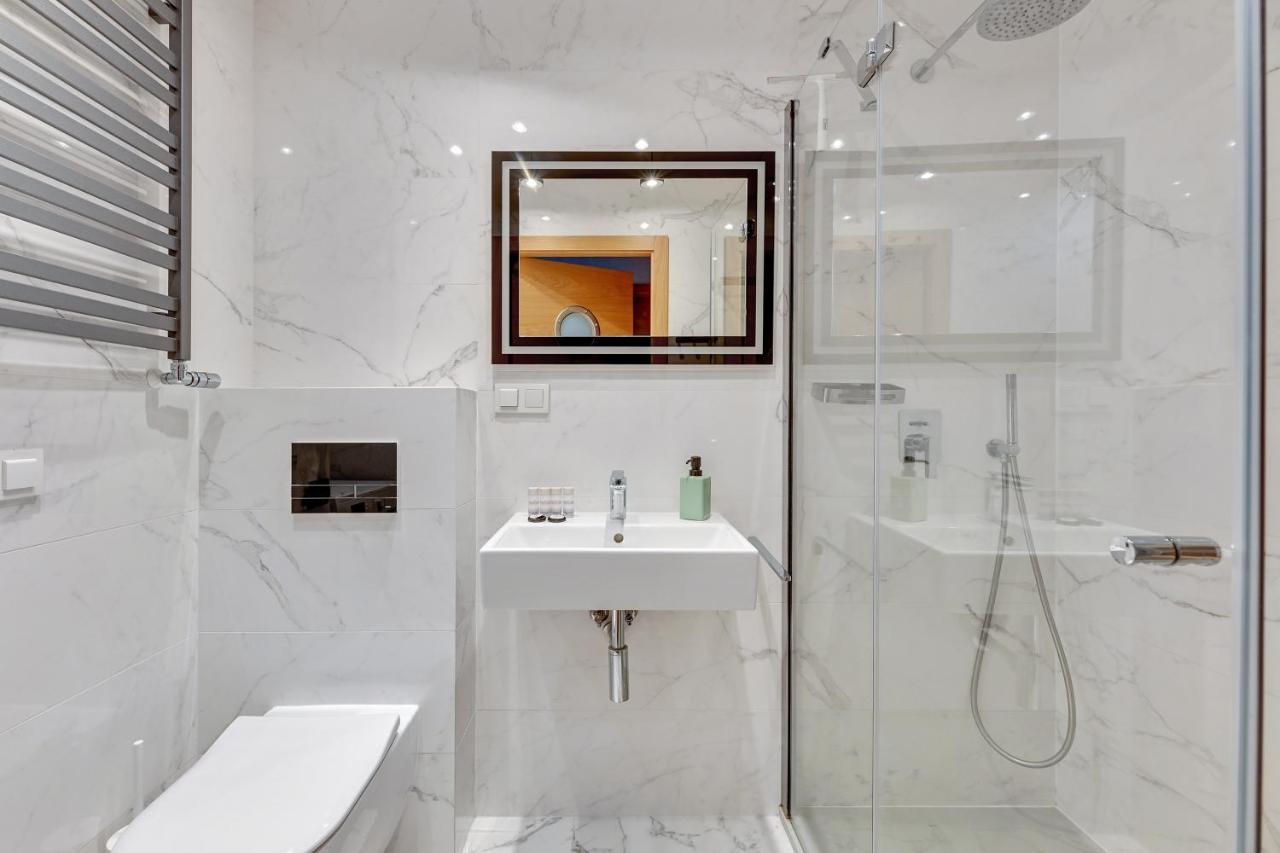 Dom & House - Apartments Chmielna Park กดัญสก์ ภายนอก รูปภาพ