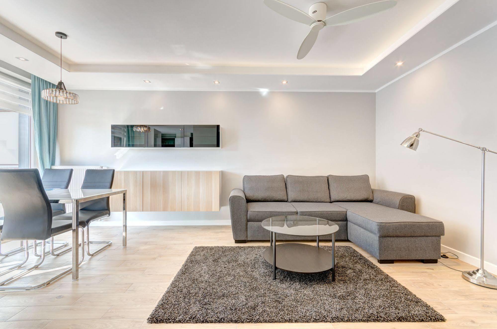 Dom & House - Apartments Chmielna Park กดัญสก์ ภายนอก รูปภาพ